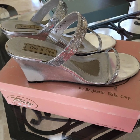 Sequin Wedge Slides TouchUps - Picture 1 of 2